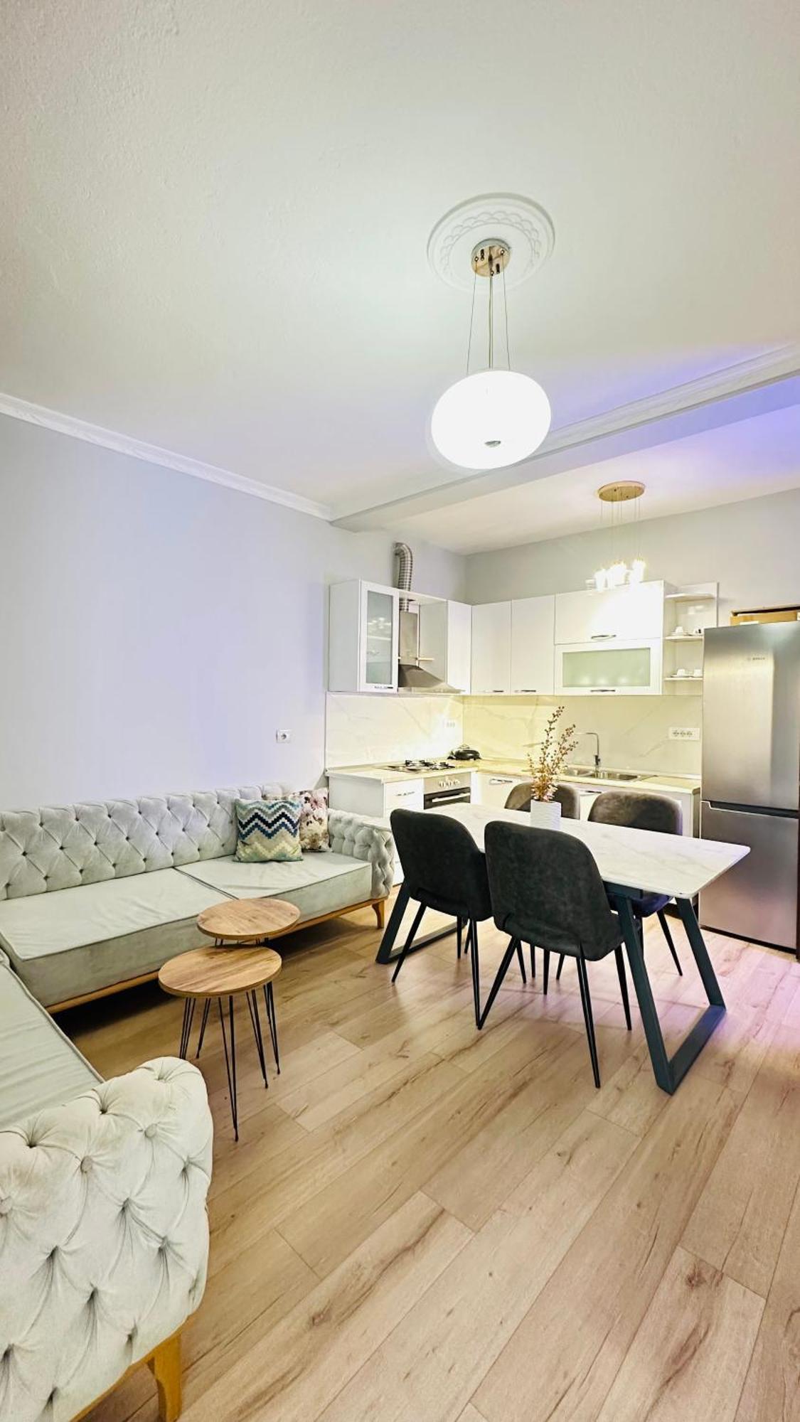 Bllok: Central Cozy Stay, 24/7 Self Check-In Tiranë Eksteriør bilde