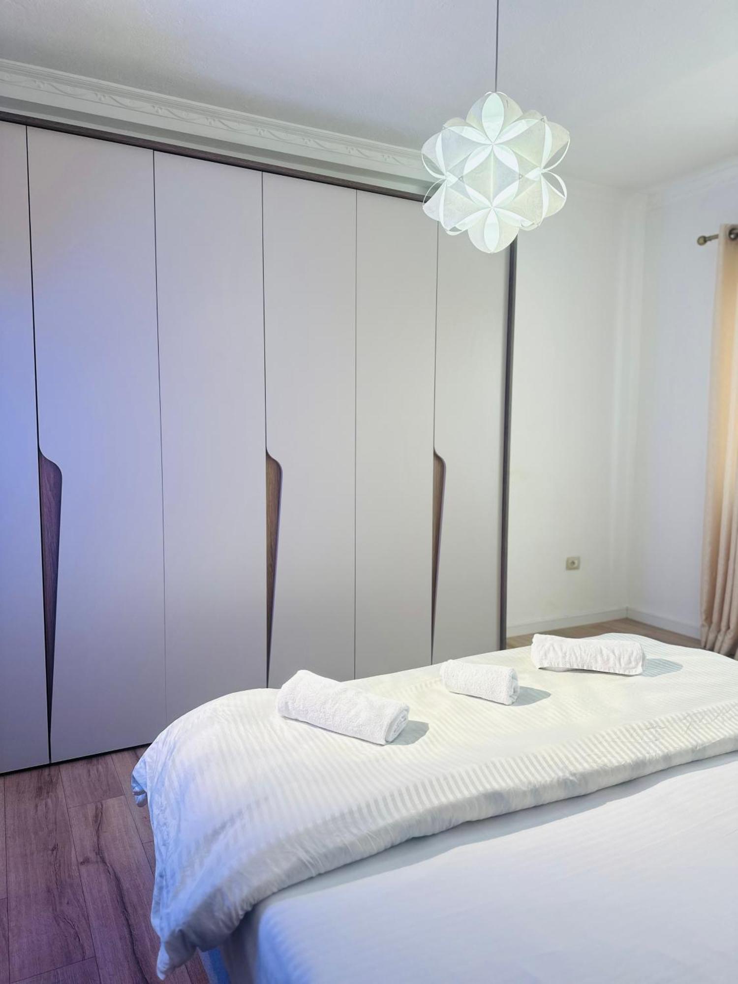Bllok: Central Cozy Stay, 24/7 Self Check-In Tiranë Eksteriør bilde